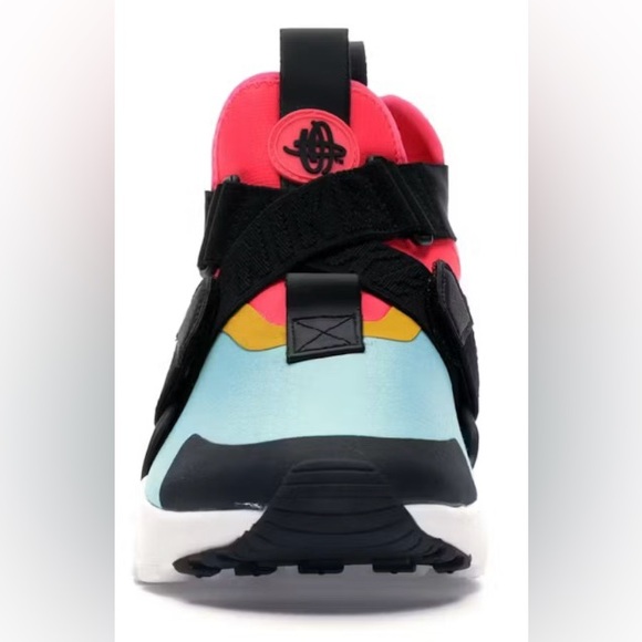 Nike Air Huarache City
Multi-Color (Women's) - Picture 3 of 11